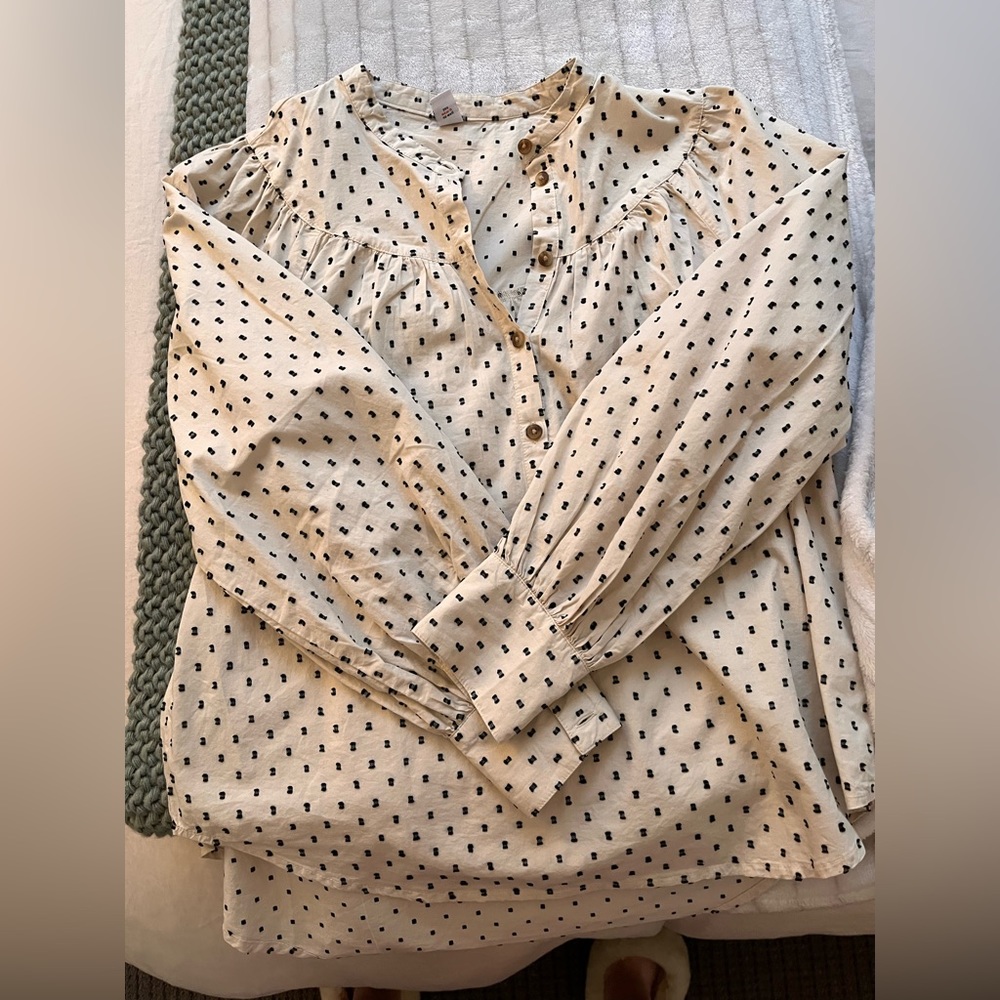 Old Navy size medium blouse